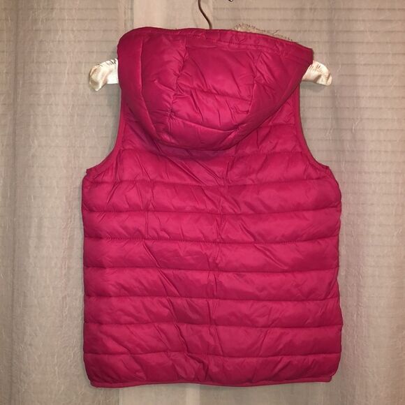 abercrombie 13-14ย Fuchsia Puffer SherpaโLined HoodedโVest - Picture 2 of 15